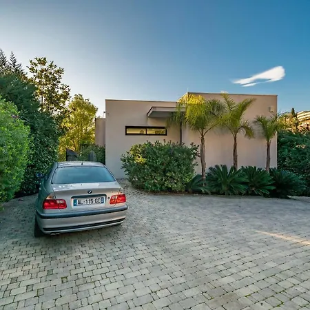 Contemporary Villa Sea View 8 Pers