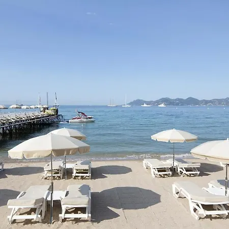 Contemporary Villa Sea View 8 Pers Le Cannet