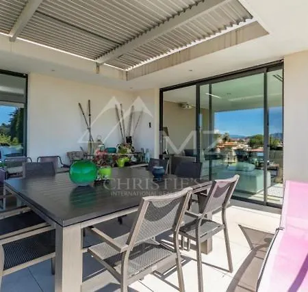 Contemporary Villa Sea View 8 Pers Vila