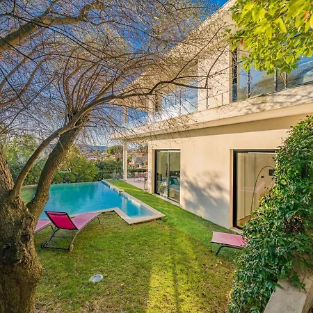 Contemporary Villa Sea View 8 Pers * Ле-Канне